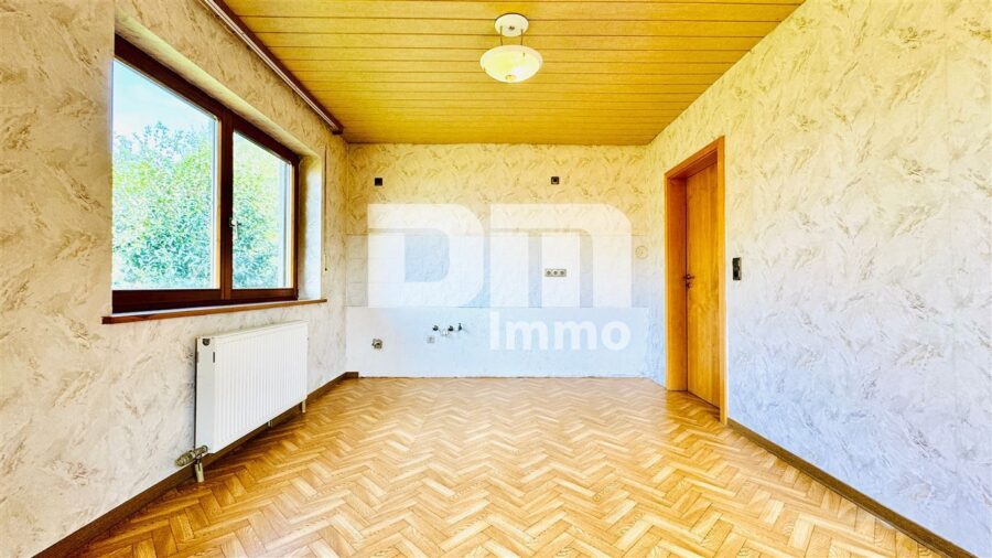 Einfamilienhaus mit Einliegerwohnung in Traumlage mit Terrasse, Naturgarten und Garage - DG Küche